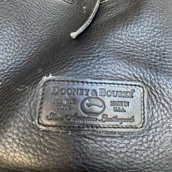 Vintage Dooney & Bourke USA Black All Weather Leather Tote Bag Brass Feet Purse - Picture 10 of 11